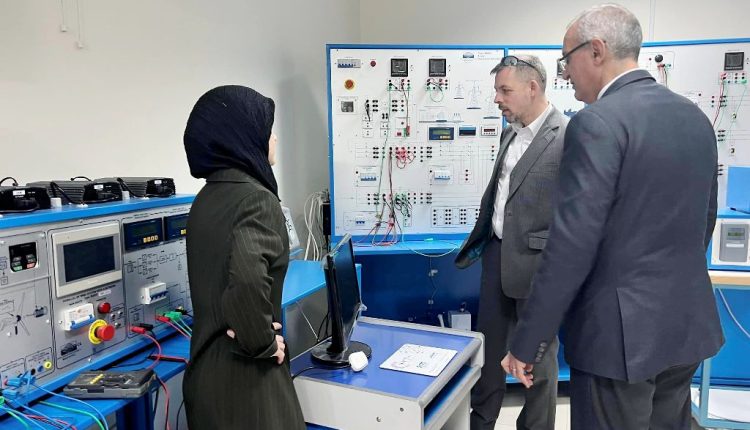 جامعة عمان الأهلية تستعد لاطلاق تخصص هندسة الروبوتات والذكاء الاصطناعي3