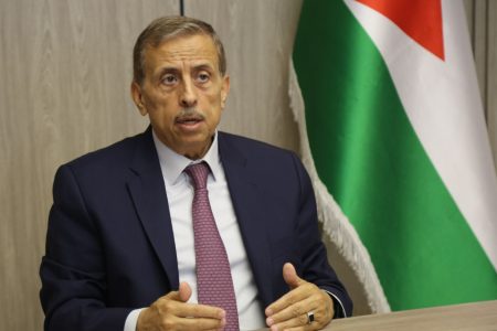 *الحموري: ” لقاء جلالة الملك مع مدراء الشركات العالمية لدعم الاستثمار بالمملكة رسالة واضحة وحافز قوي لكل مسؤول كي يقوم بدوره لخدمة وطنه من موقعه”*