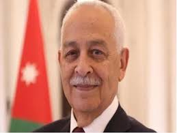 مندوبا عن الملك وولي العهد.. العيسوي يعزي عشيرة القطاونة