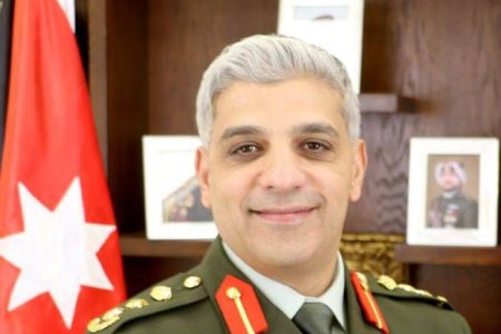 السيد محمد حفظي (أبو يزن) يهنئ العقيد الركن بشار ياسين العواملة بالترفيع
