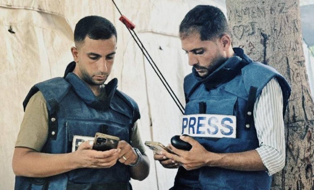 الشعب نيوز تنعى الزميلين الصحافيين أنس الشريف ومحمد قريقع اللذين استشهدا في قصف إسرائيلي على غزة – الشعب نيوز